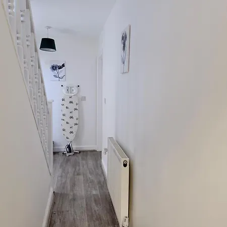52 Ring Road 2 Shared House Ensuite Homestay Leeds (West Yorkshire)