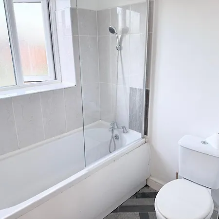 52 Ring Road 2 Shared House Ensuite