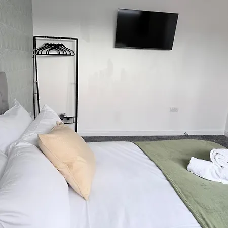 52 Ring Road 2 Shared House Ensuite Homestay Leeds (West Yorkshire)