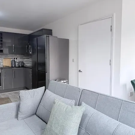 Homestay 52 Ring Road 2 Shared House Ensuite Leeds (West Yorkshire)